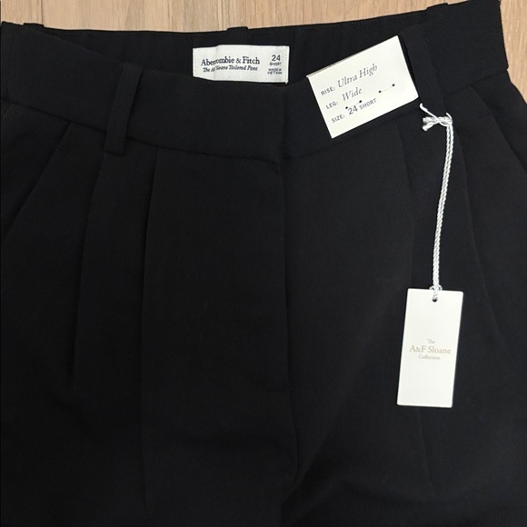 A&F Sloane Tailored Wide-Leg Pant 24 Short - Picture 6 of 8